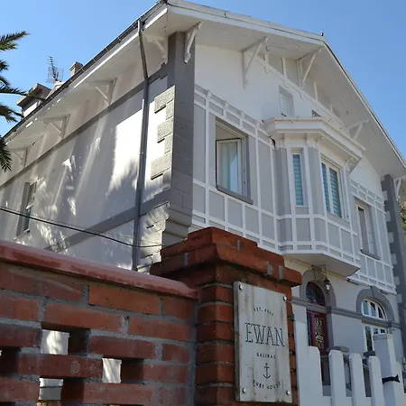 Vandrarhem Alamar House *